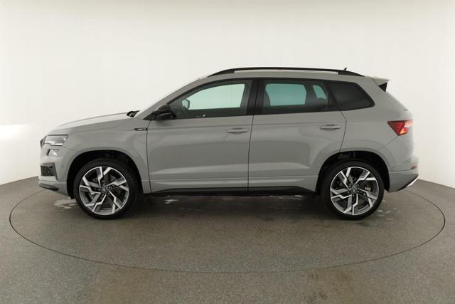 Skoda Karoq Sportline 1.5 TSI DSG Sportline, Pano, AHK, Navi, CANTON, Matrix, AreaView, Side, FS-beheizbar, 19-Zoll 