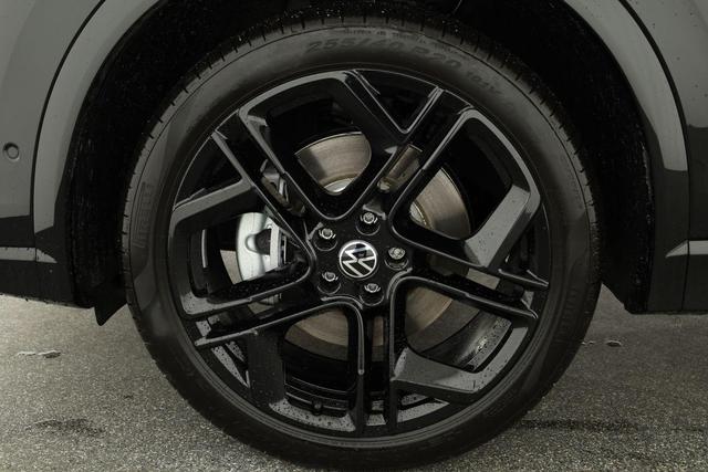 Volkswagen Tiguan 1.5 TSI eHybrid 200 kW R-Line Black, Pano, 20-Zoll, AHK, AreaView 