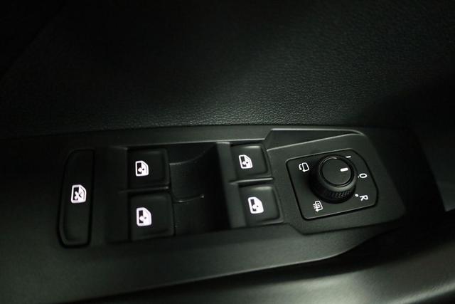 Volkswagen T-Cross 1.0 TSI 85 kW Life DSG Life, LED, Kamera, Side, ACC, Winter, sofort 