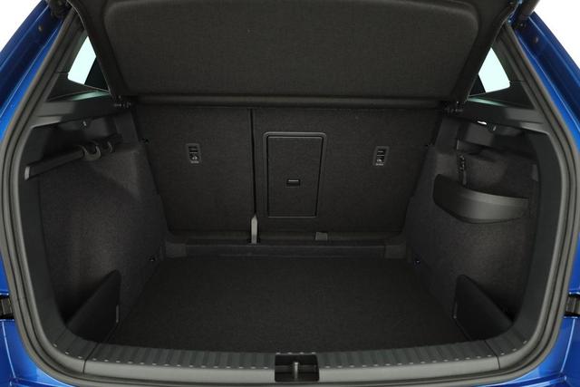 Skoda Karoq Sportline 1.5 TSI DSG Sportline, Pano, AHK, Navi, CANTON, Matrix, AreaView, Side, FS-beheizbar 