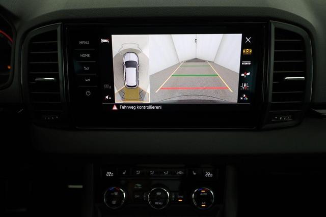 Skoda Karoq Sportline 1.5 TSI DSG Sportline, Pano, AHK, Navi, Matrix, AreaView, Side, FS-beheizbar, Winter, 19-Zoll 
