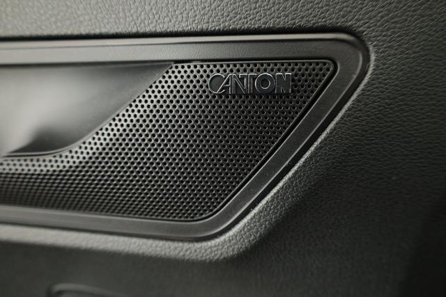 Skoda Karoq Sportline 1.5 TSI DSG Sportline, Pano, AHK, Navi, Matrix, AreaView, Side, FS-beheizbar, Winter, 19-Zoll 