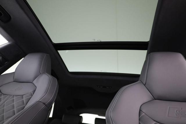 Audi Q8 50 TDI quattro qu S-LINE, Standheizung, HuD, Luft, Pano, B&O, 23-Zoll, AHK, Leder, AreaView, Optik schwarz 