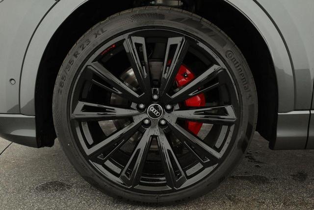 Audi Q8 50 TDI quattro qu S-LINE, Standheizung, HuD, Luft, Pano, B&O, 23-Zoll, AHK, Leder, AreaView, Optik schwarz 