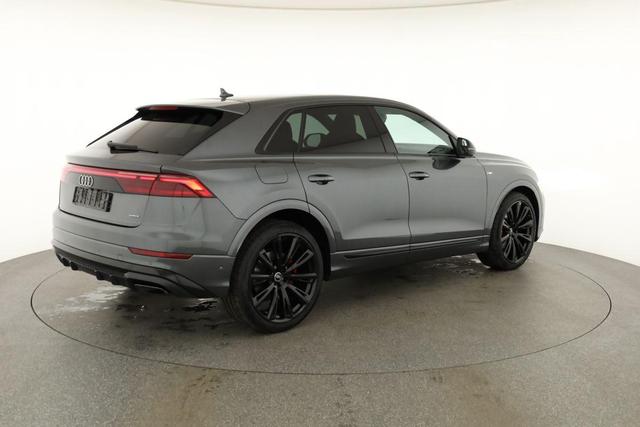 Audi Q8 50 TDI quattro qu S-LINE, Standheizung, HuD, Luft, Pano, B&O, 23-Zoll, AHK, Leder, AreaView, Optik schwarz 