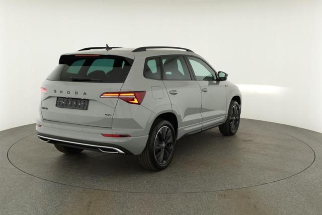 Skoda Karoq Sportline 4x4 2.0 TDI DSG Sportline, Pano, AHK, Navi, Matrix, AreaView, Side, Kamera, el. Klappe, FS-beheizbar, Winter 