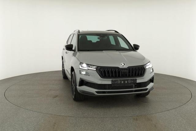 Skoda Karoq Sportline 4x4 2.0 TDI DSG Sportline, Pano, AHK, Navi, Matrix, AreaView, Side, Kamera, el. Klappe, FS-beheizbar, Winter 