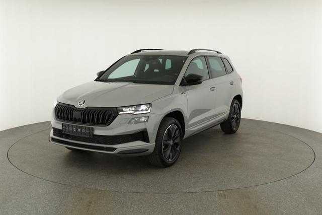 Skoda Karoq Sportline 4x4 2.0 TDI DSG Sportline, Pano, AHK, Navi, Matrix, AreaView, Side, Kamera, el. Klappe, FS-beheizbar, Winter 