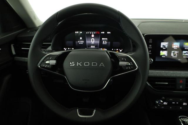 Skoda Kamiq Selection 1.0 TSI Selection, LED, Kamera, Ladeboden, Winter 