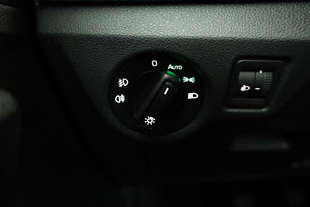 Skoda Kamiq Selection 1.0 TSI Selection, LED, Kamera, Ladeboden, Winter 