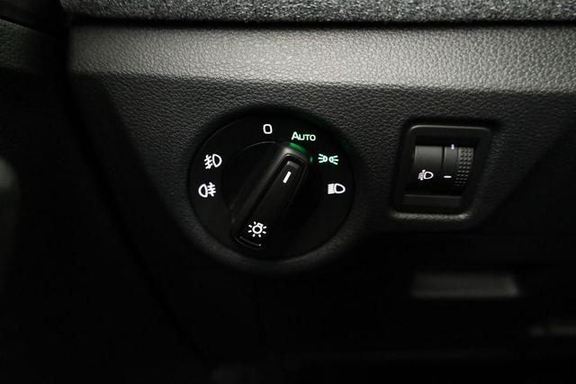 Skoda Kamiq Selection 1.0 TSI Selection, LED, Kamera, Ladeboden, Winter 