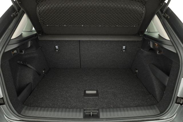 Skoda Kamiq Selection 1.0 TSI Selection, AHK, LED, Kamera, Ladeboden, Winter 