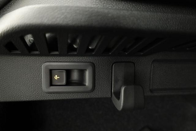 Skoda Kamiq Selection 1.0 TSI Selection, AHK, LED, Kamera, Ladeboden, Winter 