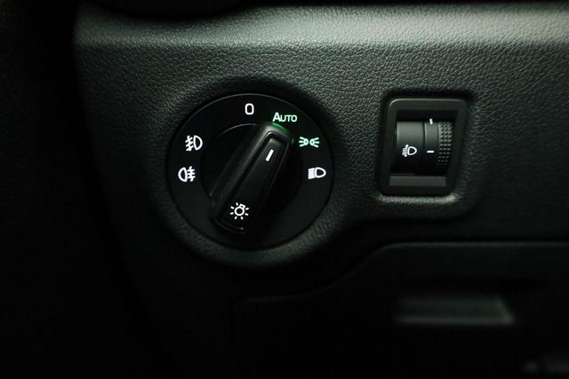 Skoda Fabia Selection 1.0 MPI Selection, Park, Winterpaket, SmartLink, 5 J.-Garantie, sofort 