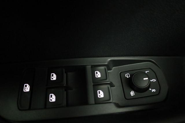 Skoda Karoq Sportline 2.0 TDI DSG Sportline, AHK, Navi, CANTON, Matrix, AreaView, Side, Kamera, el. Klappe, FS-beheizbar 