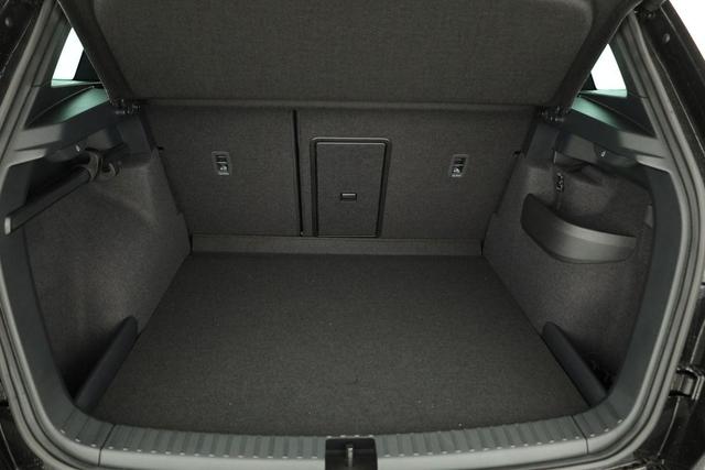 Skoda Karoq Sportline 4x4 2.0 TDI DSG Sportline, Pano, AHK, Navi, Matrix, AreaView, Side, Kamera, el. Klappe, FS-beheizbar, Winter 