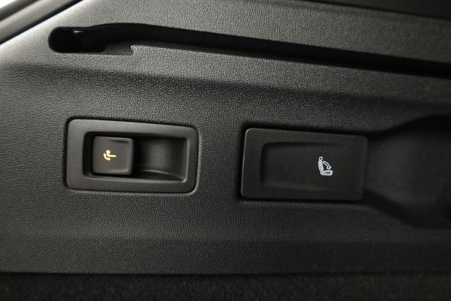 Volkswagen ID.7 Kombi Pro S 210 kW Tourer Black Style, AHK, IQ.Light, HuD, AreaView, 20-Zoll, Side, Winter 