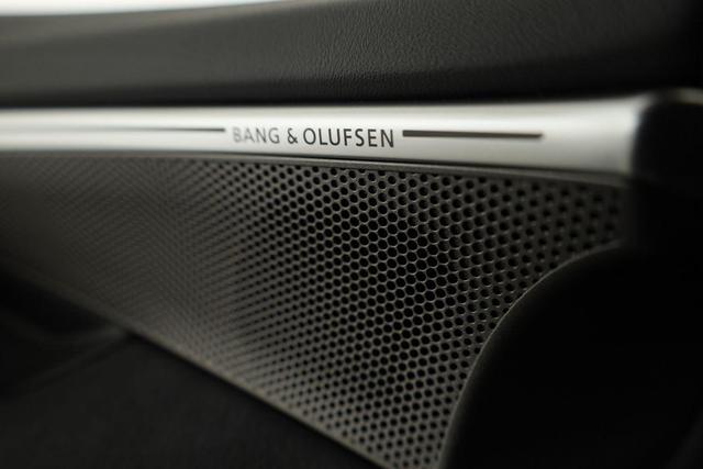 Audi S5 Kombi TFSI quattro 270 kW Avant quattro, Individual, HuD, Pano, B&O, Leder, 20-Zoll, TechPro, sofort 