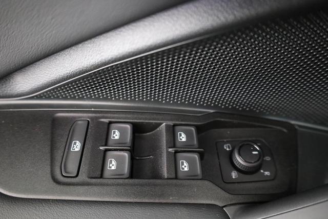 Volkswagen Tiguan 1.5 eTSI 110 kW Life DSG Life, AHK, Navi, Side, el. Klappe, LED-Plus, 5-J Garantie 