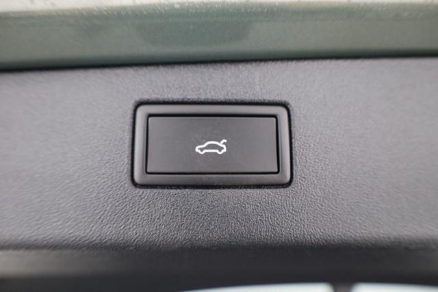 Volkswagen Tiguan 1.5 eTSI 110 kW Life DSG Life, AHK, Navi, Side, el. Klappe, LED-Plus, 5-J Garantie 