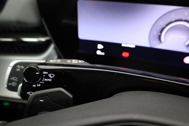 Audi Q3 TFSI quattro 150 kW S-LINE, Pano, AHK, Navi, AreaView, Side, Sound, Winter, 20-Zoll 