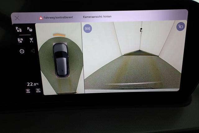 Audi Q3 TFSI quattro 150 kW S-LINE, Pano, AHK, Navi, AreaView, Side, Sound, Winter, 20-Zoll 