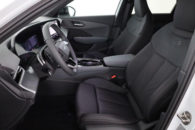 Audi Q3 TFSI quattro 150 kW S-LINE, Pano, AHK, Navi, AreaView, Side, Sound, Winter, 20-Zoll 