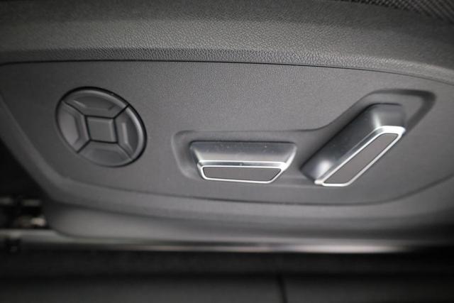 Audi Q3 TFSI quattro 150 kW S-LINE, Pano, AHK, Navi, AreaView, Side, Sound, Winter, 20-Zoll 