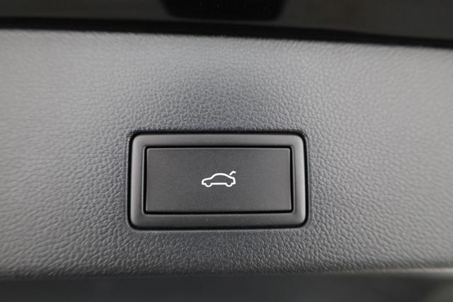 Volkswagen Golf Variant 1.5 TSI 110 kW Life VIII Life, AHK, easyOpen, Kamera, Winter, 3-J Garantie 