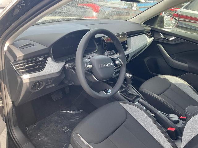 Skoda Kamiq - Selection 1.5 TSI DSG Selection, AHK, LED, Kamera, Ladeboden, Winter