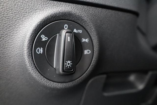 Skoda Karoq Sportline 1.5 TSI DSG Sportline, AHK, Navi, Matrix, Kamera, el. Klappe, 5-J. Garantie 