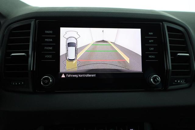 Skoda Karoq Sportline 1.5 TSI DSG Sportline, AHK, Navi, Matrix, Kamera, el. Klappe, 5-J. Garantie 