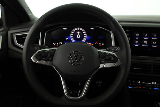 Volkswagen Taigo R-Line 1.5 TSI DSG R-LINE, AHK, Navi, IQ.Light, Kamera, ACC, Winter 