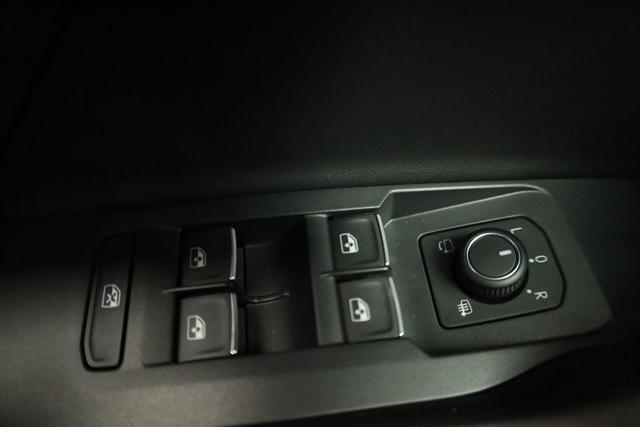 Volkswagen T-Cross 1.5 TSI 110 kW R-Line DSG R-LINE, IQ.Light, Navi, Side, ACC, Kamera, 4 J.-Garantie 