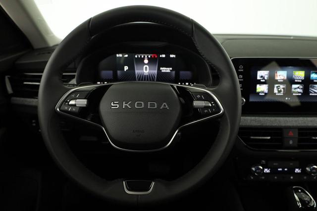 Skoda Kamiq Selection 1.5 TSI DSG Selection, LED, Kamera, Ladeboden, Winter 