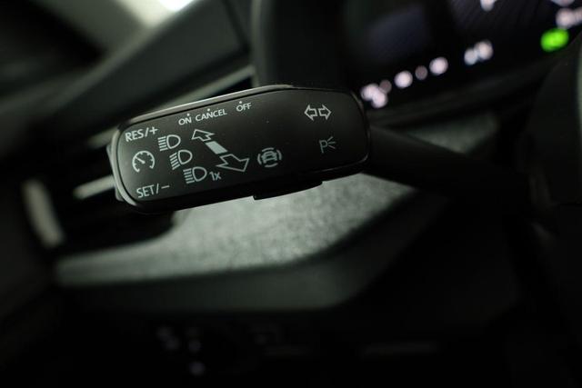 Skoda Kamiq Selection 1.5 TSI DSG Selection, LED, Kamera, Ladeboden, Winter 