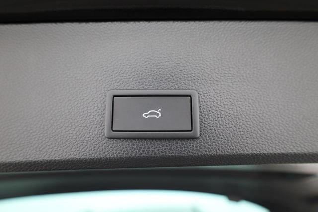 Seat Ateca Style 1.5 TSI DSG Style, AHK, Navi, Kamera, el. Klappe 