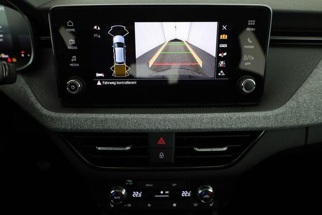 Skoda Kamiq Selection 1.5 TSI Selection, AHK, LED, Kamera, Winter, Ladeboden, 16-Zoll, 4 J.-Garantie 