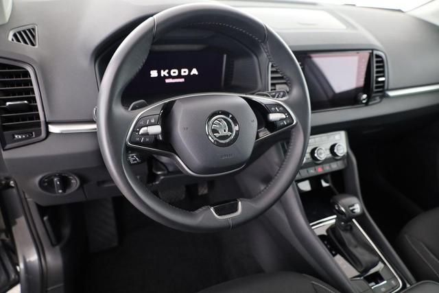 Skoda Karoq Drive 4x4 2.0 TDI DSG Drive, AHK, Matrix, Pano, Winter, el. Klappe 