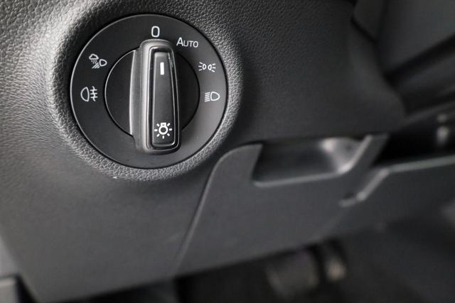 Skoda Karoq Drive 4x4 2.0 TDI DSG Drive, AHK, Matrix, Pano, Winter, el. Klappe 