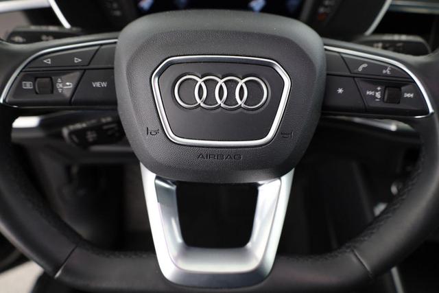 Audi Q3 Sportback 40 TFSI quattro S line S-LINE, Matrix, Pano, AHK, el. Klappe, 18-Zoll 