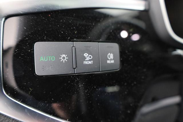 Audi Q3 Sportback 40 TFSI quattro S line S-LINE, Matrix, Pano, AHK, el. Klappe, 18-Zoll 