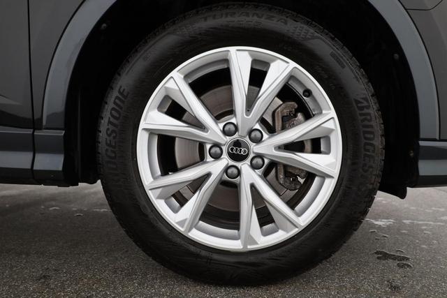 Audi Q3 Sportback 40 TFSI quattro S line S-LINE, Matrix, Pano, AHK, el. Klappe, 18-Zoll 