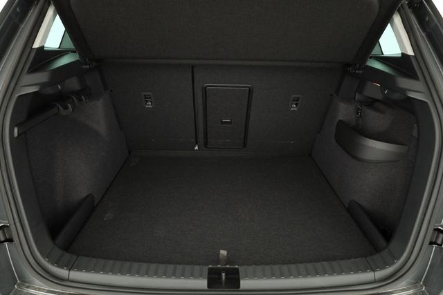 Skoda Karoq Selection 4x4 2.0 TDI DSG Selection, AHK, Navi, LED, Kamera, Winter, el. Klappe, 4 J.-Garantie 