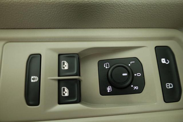 Volkswagen T7 Multivan eHybrid 4M Business L&Uuml;, 7-Sitzer, AHK, IQ.Light, easyOpen, Navi, 5-J Garantie 