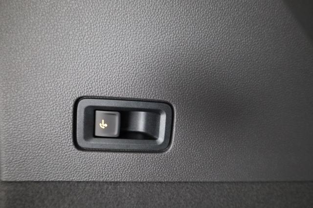 Volkswagen T7 Multivan eHybrid 4M Business L&Uuml;, 7-Sitzer, AHK, IQ.Light, easyOpen, Navi, 5-J Garantie 