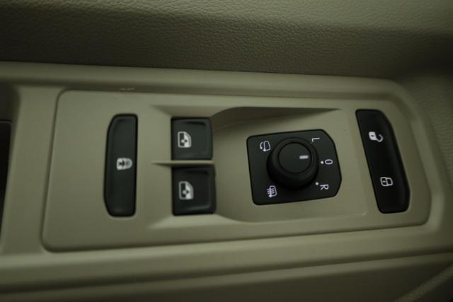 Volkswagen T7 Multivan eHybrid 4M Business L&Uuml;, 7-Sitzer, AHK, IQ.Light, easyOpen, Navi, 5-J Garantie 