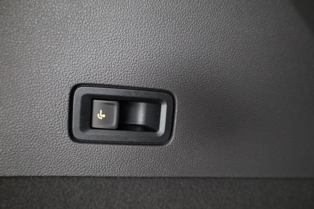 Volkswagen T7 Multivan eHybrid 4M Business L&Uuml;, 7-Sitzer, AHK, IQ.Light, easyOpen, Navi, 5-J Garantie 