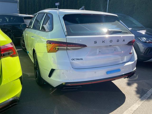 Skoda Octavia Combi 2.0 TSI 195 kW RS DSG, AHK, Navi, Matrix, Side, Winter, 5 J.-Garantie 