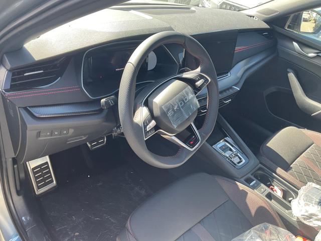 Skoda Octavia Combi - 2.0 TSI 195 kW RS DSG, AHK, Navi, Matrix, Side, Winter, 5 J.-Garantie